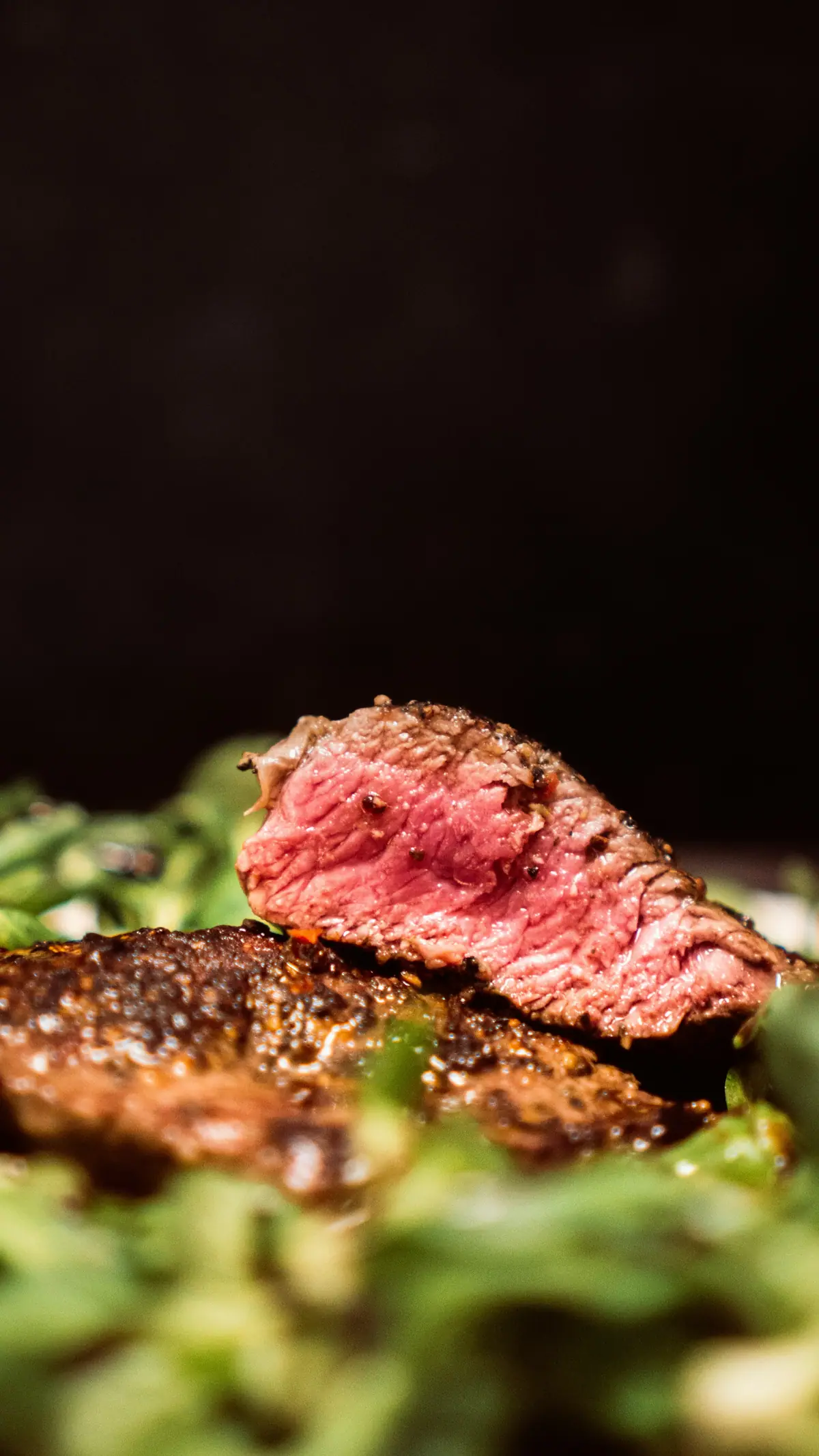 Rosa gebratenes Steak, aufgeschnitten